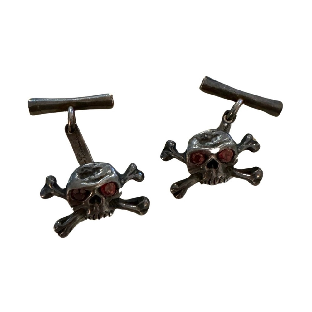 Ugo Cacciatori Silver & Rubies Skull & crossbones cufflink set (x2)